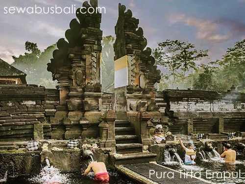 Pura Tirta Empul di Tampak Siring Ubud Bali