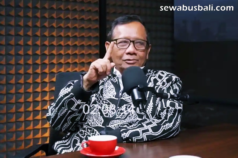 Wanti-wanti Mahfud MD Minta Presiden Prabowo Tak Ikut Turun Tangan di Kasus Nadiem: Bisa Jadi Kacau.