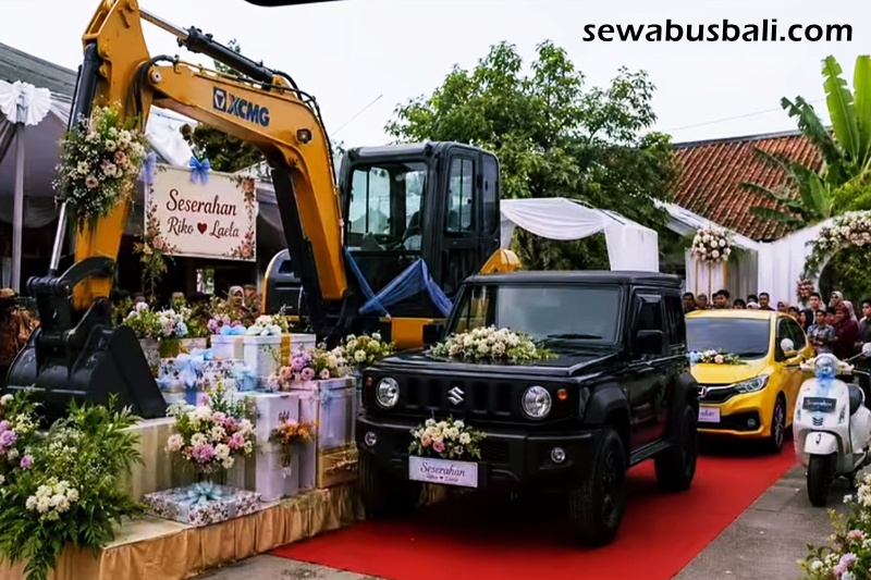 Pria di Grobogan Kasih Seserahan Ekskavator dan Mobil Mewah untuk Calon Istri